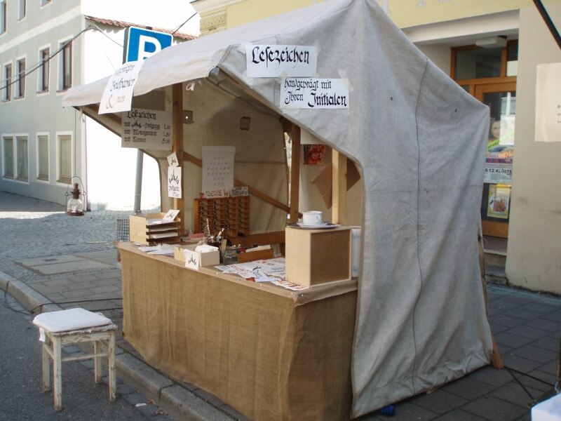 Wie du Kalligrafie zu Deinem Beruf machen kannst stadtmauerfestmichi067